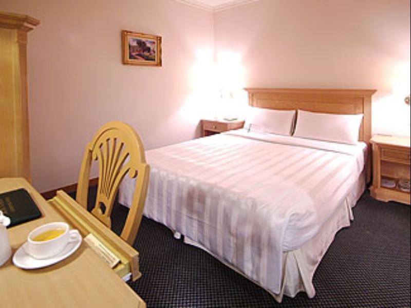 Cambridge Hotel - Yung Kang Jungkang Kültér fotó